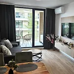 アパート Luxury 2 Flat Free Parking, Pool And Wifi *