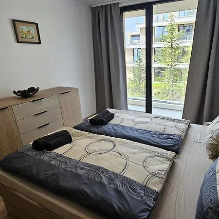 Luxury 2 Flat Free Parking, Pool And Wifi Apartamento