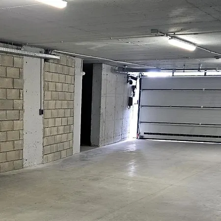 아파트 Luxury 2 Flat Free Parking, Pool And Wifi 바르나