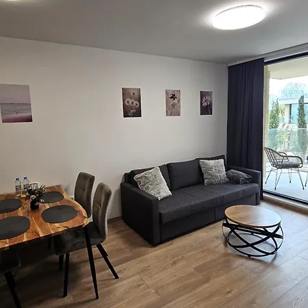 Luxury 2 Room Flat Free Parking And Wifi