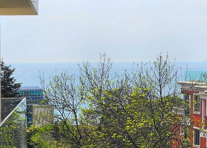 Luxury 2 Flat Free Parking, Pool And Wifi 아파트 *